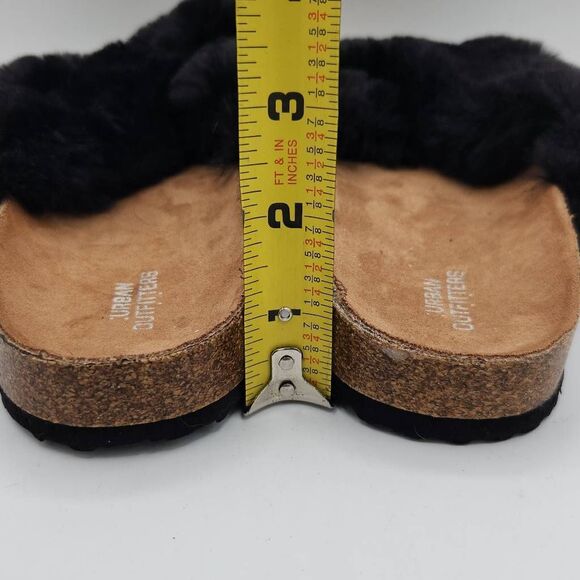 Brand New Urban Outfitters Women's Size 9 Black Faux Fur Slip On Slides Sandals - Picture 9 of 9